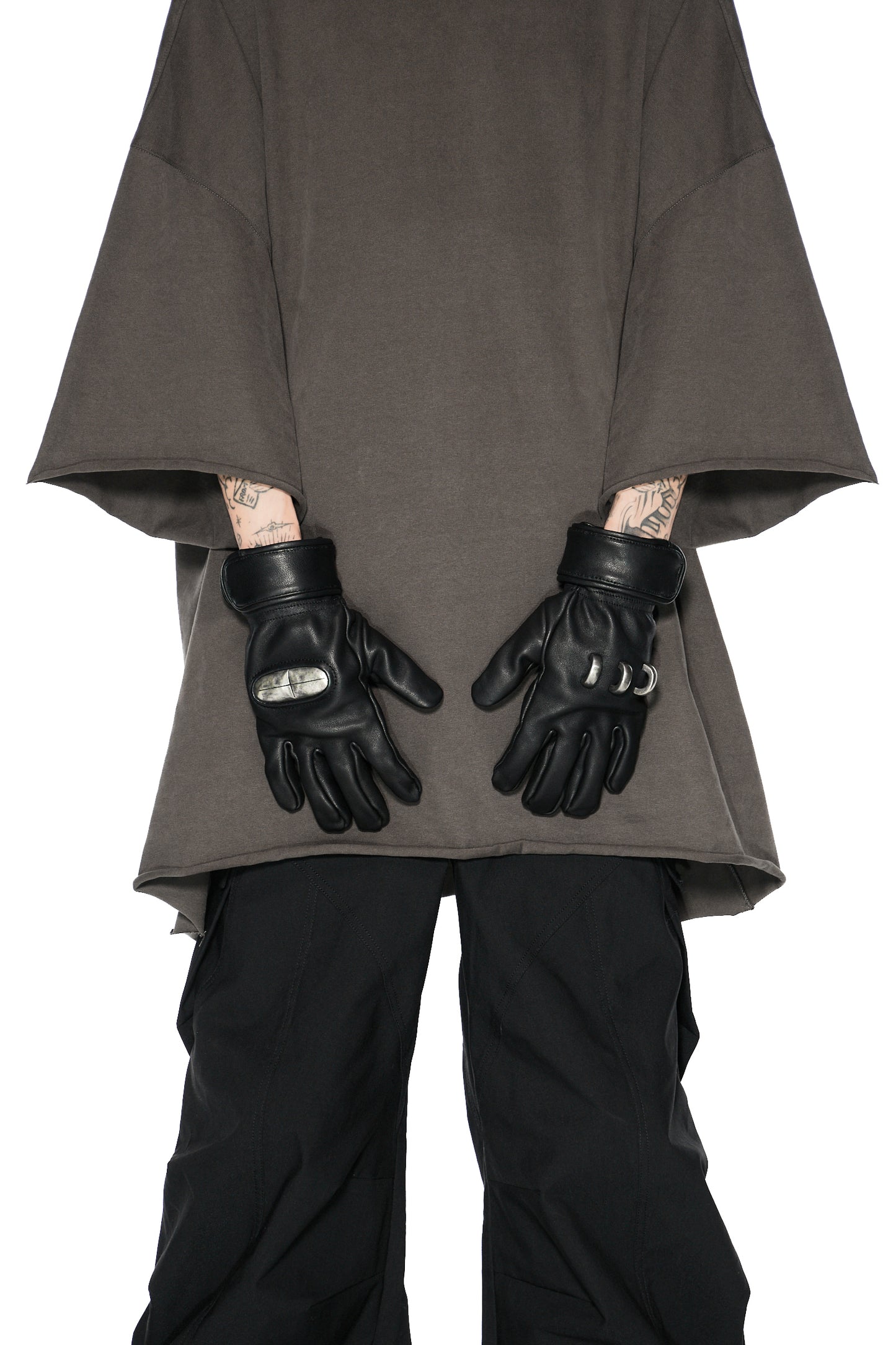 Leather gloves