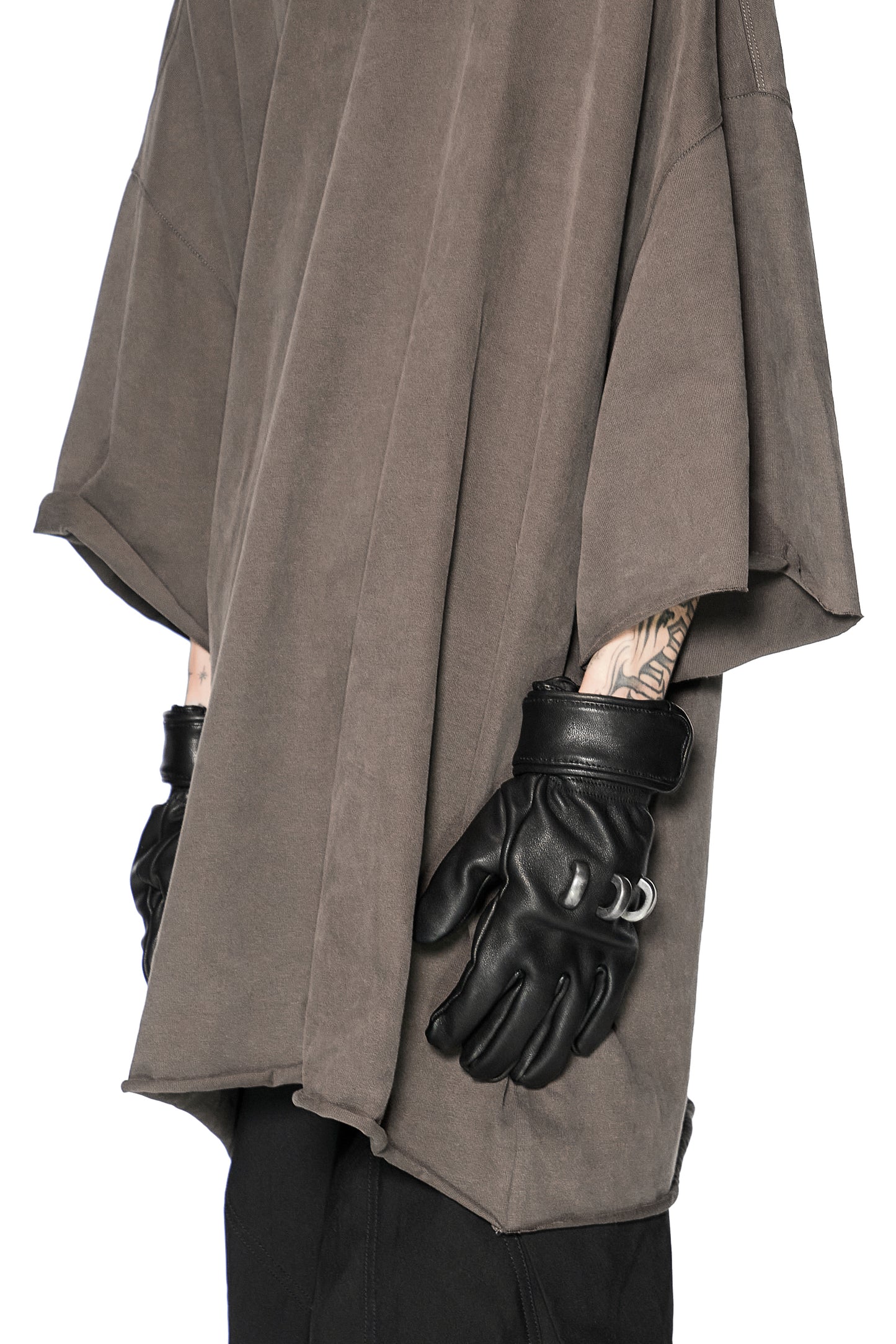 Leather gloves