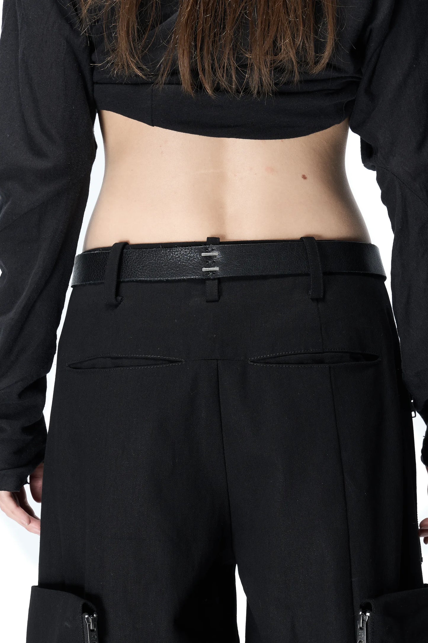 D-shaped deconstructed logo belt