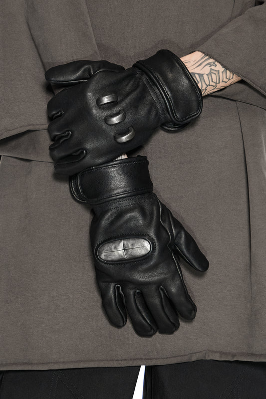 Leather gloves