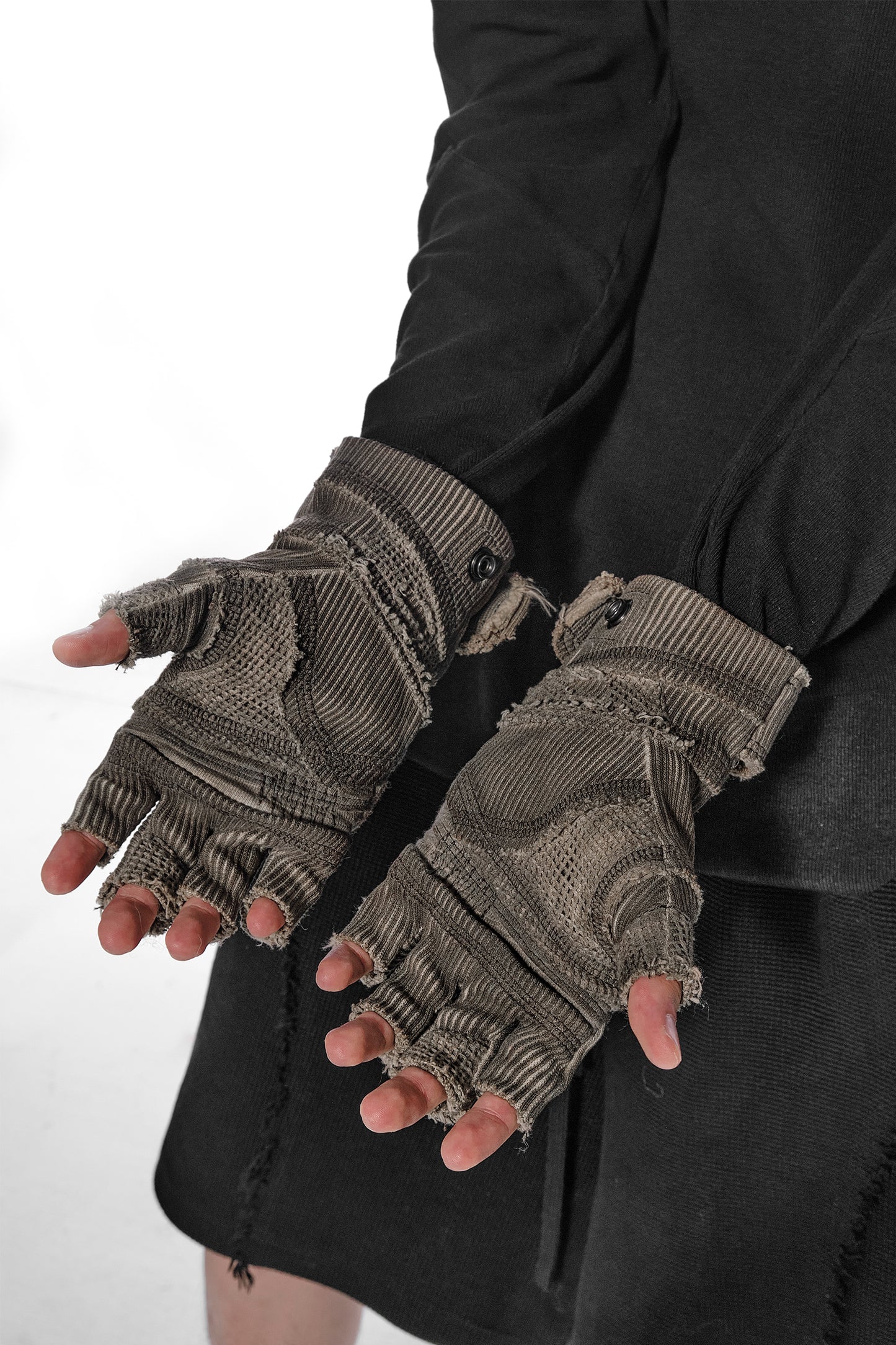 Raw Edge Gloves