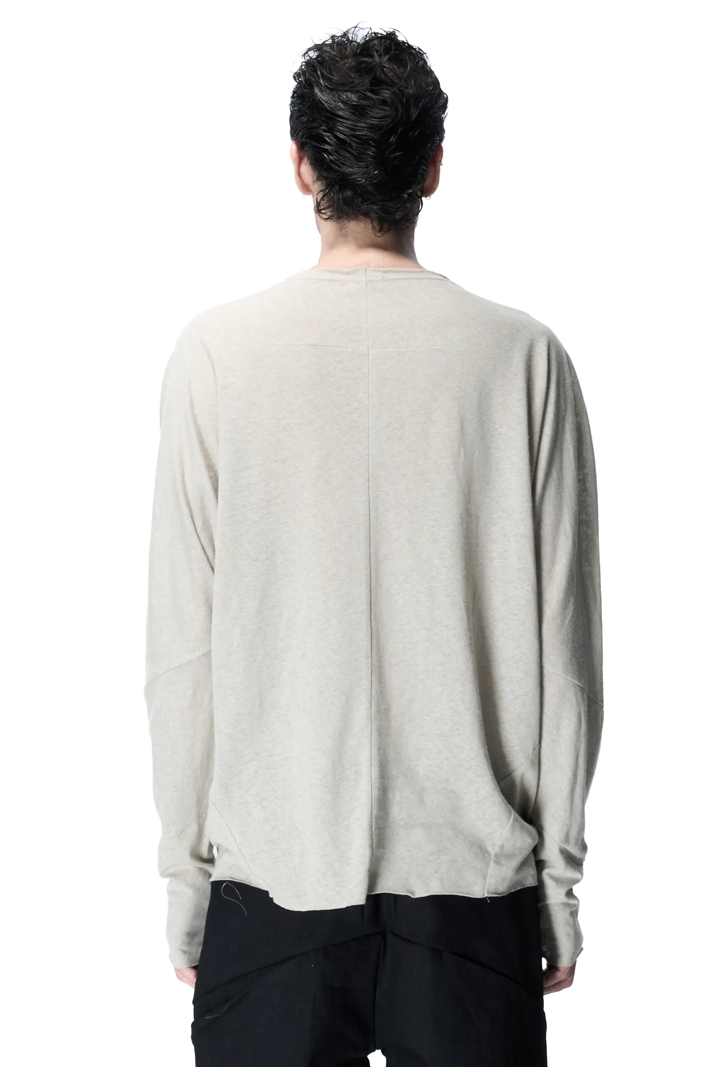 Spiral-sleeve three-panel base T-shirt