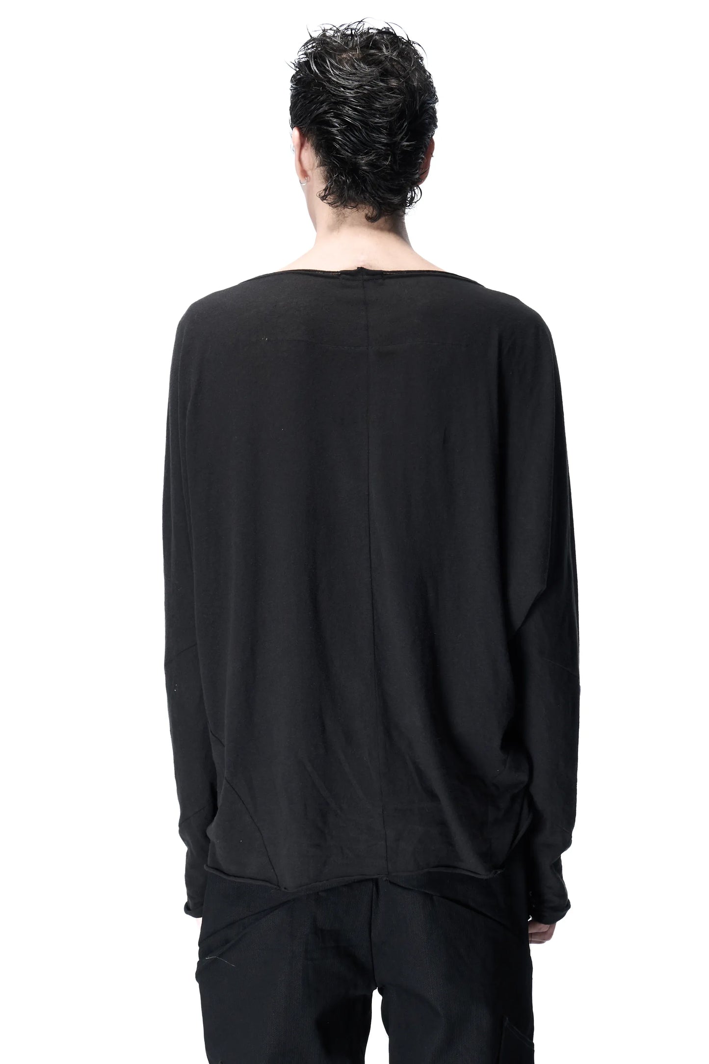 Spiral-sleeve three-panel base T-shirt