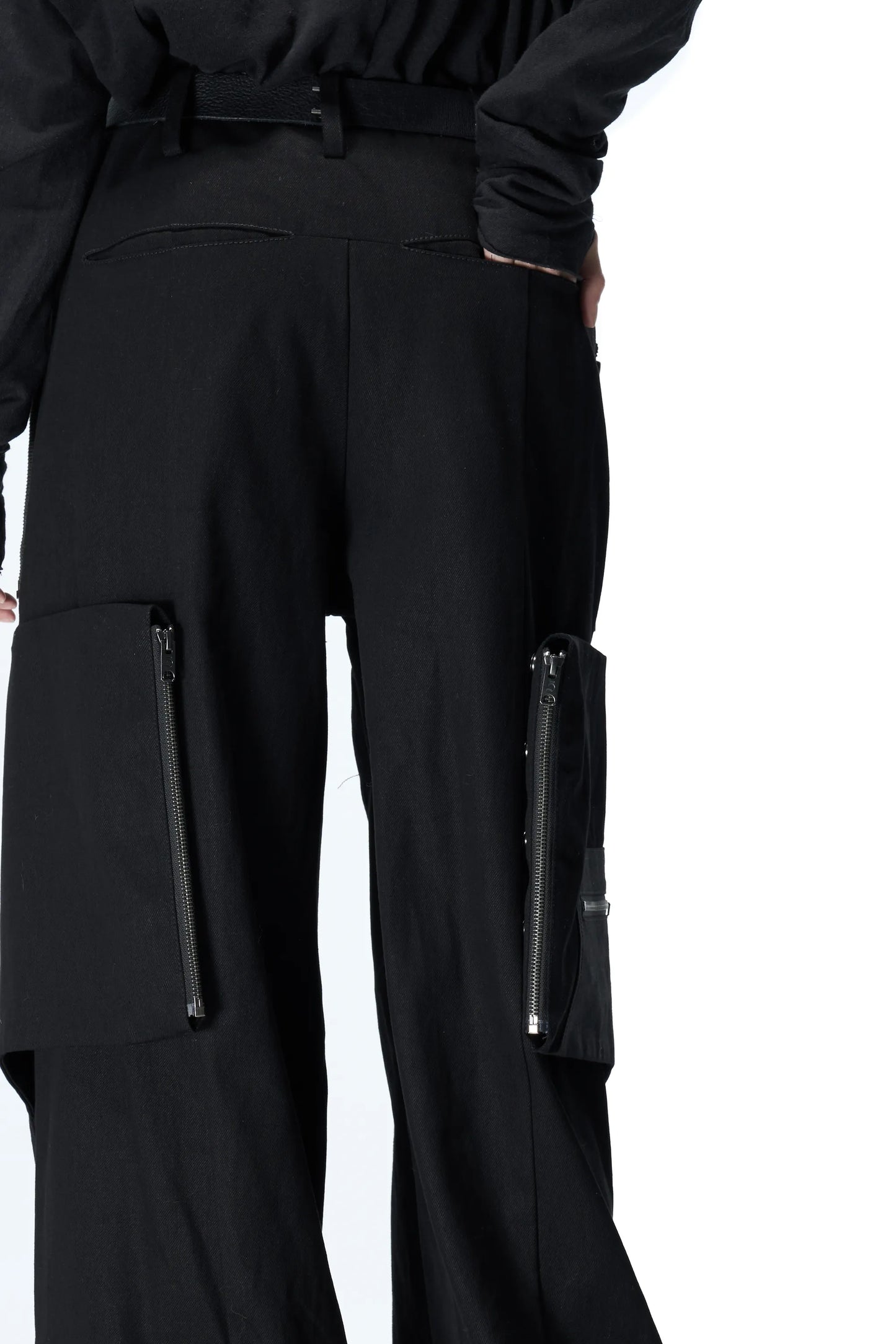 Multi-pocket wide-leg pants