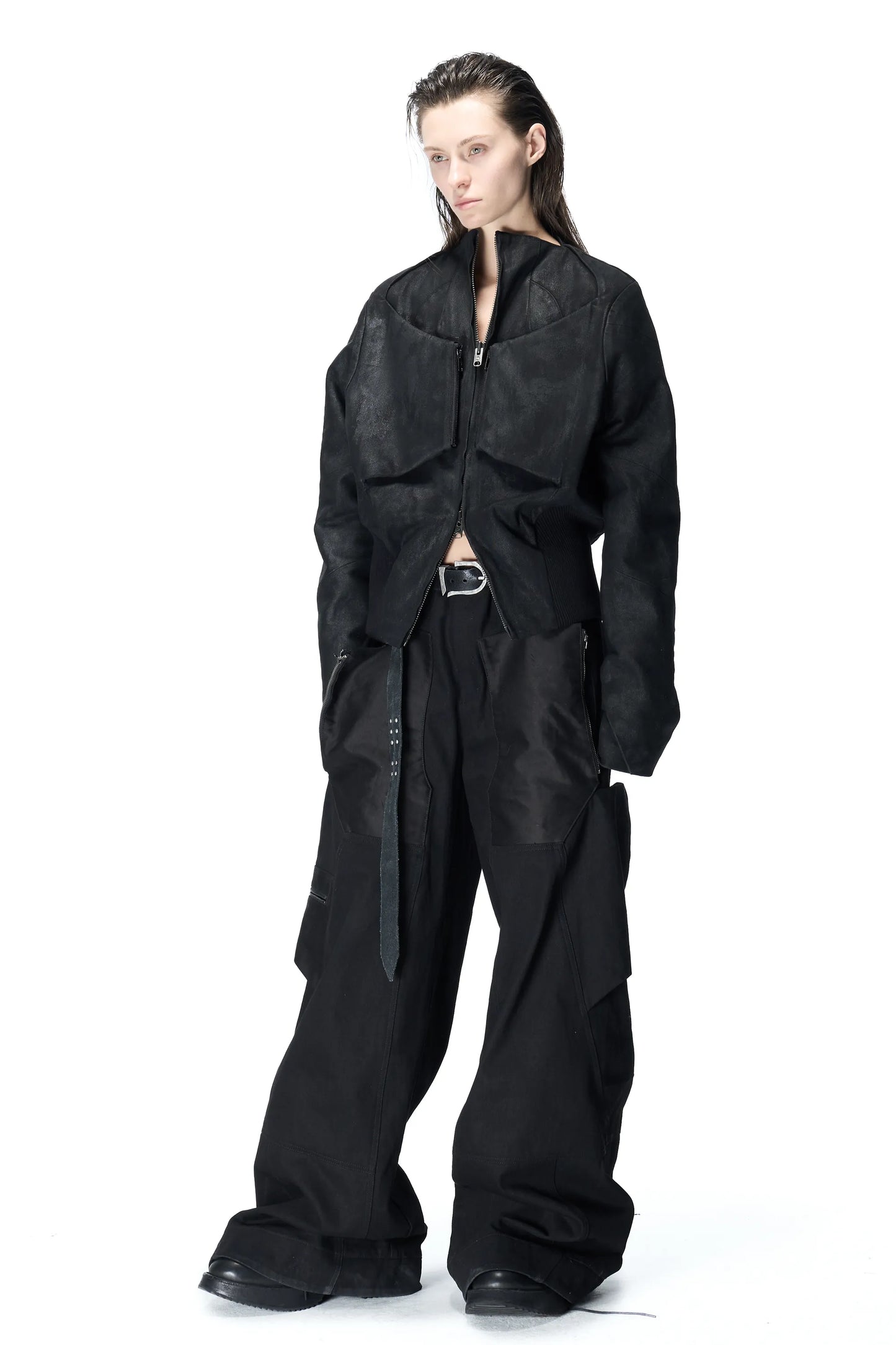 Spiral-sleeve raglan multi-pocket jacket