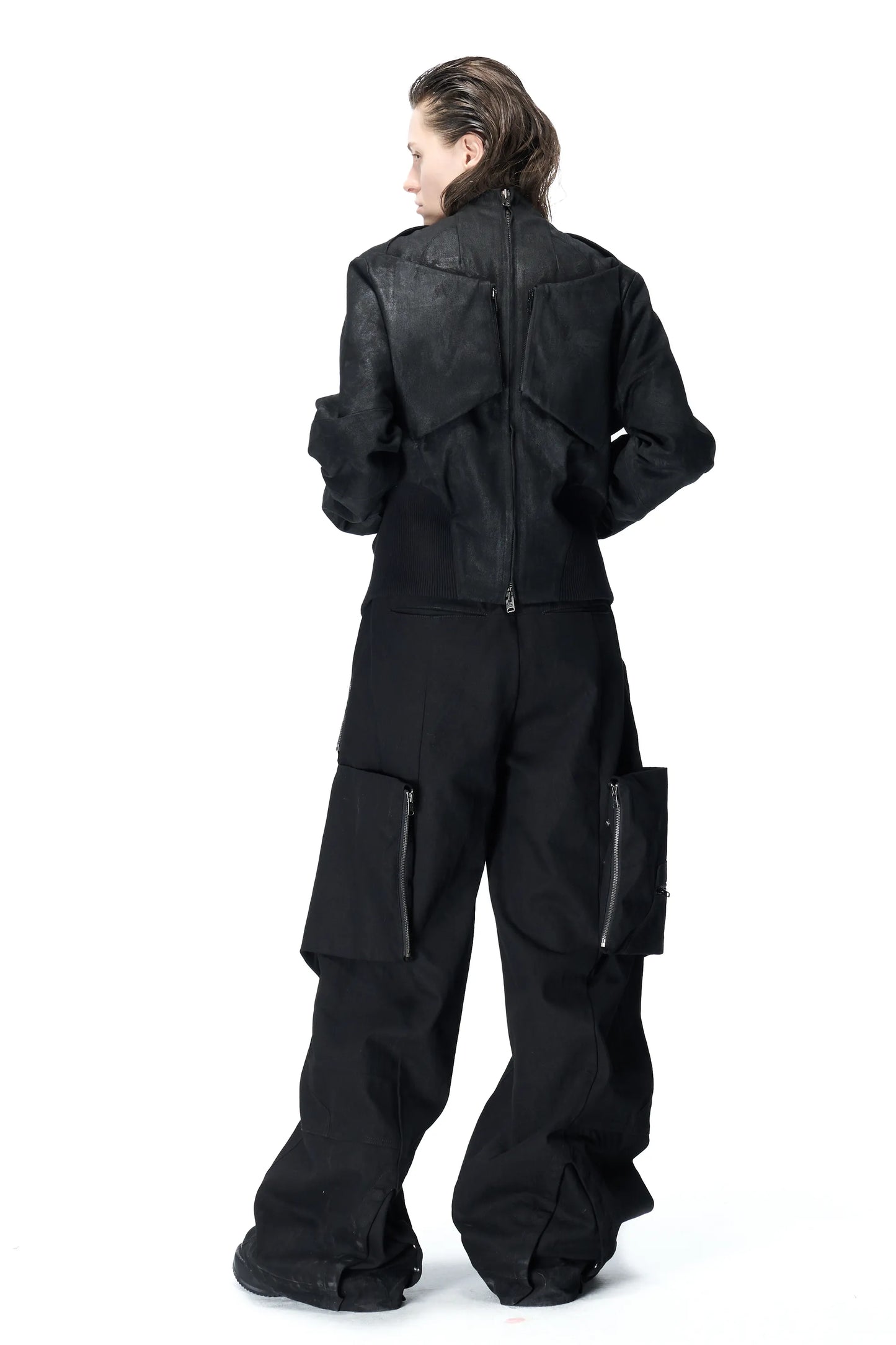 Spiral-sleeve raglan multi-pocket jacket