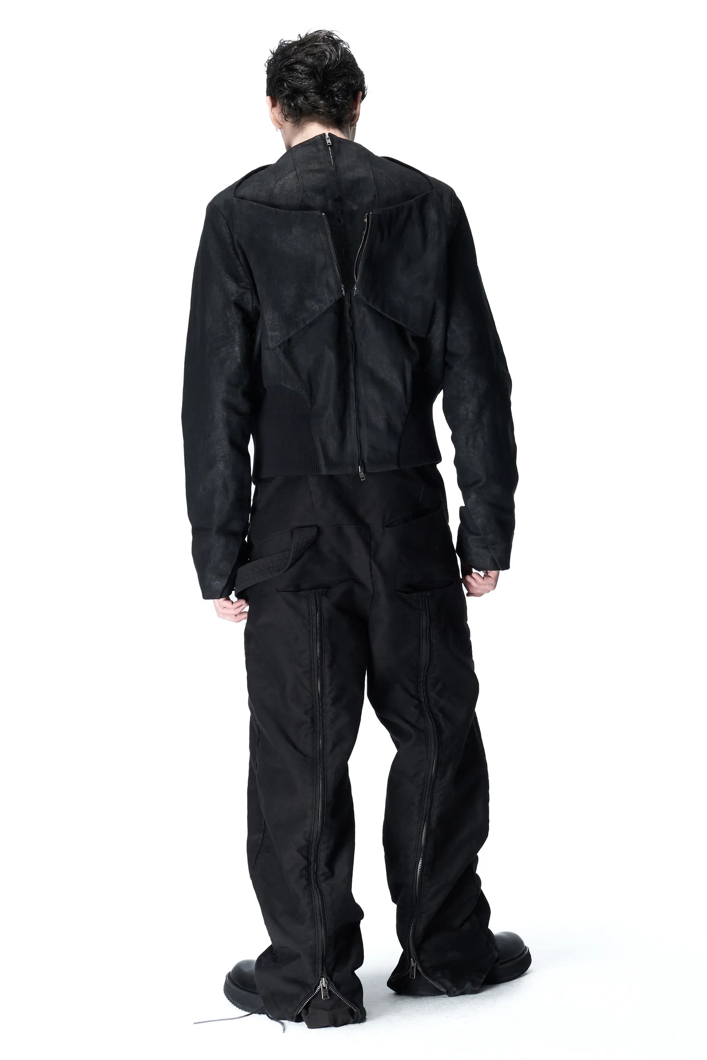 Spiral-sleeve raglan multi-pocket jacket