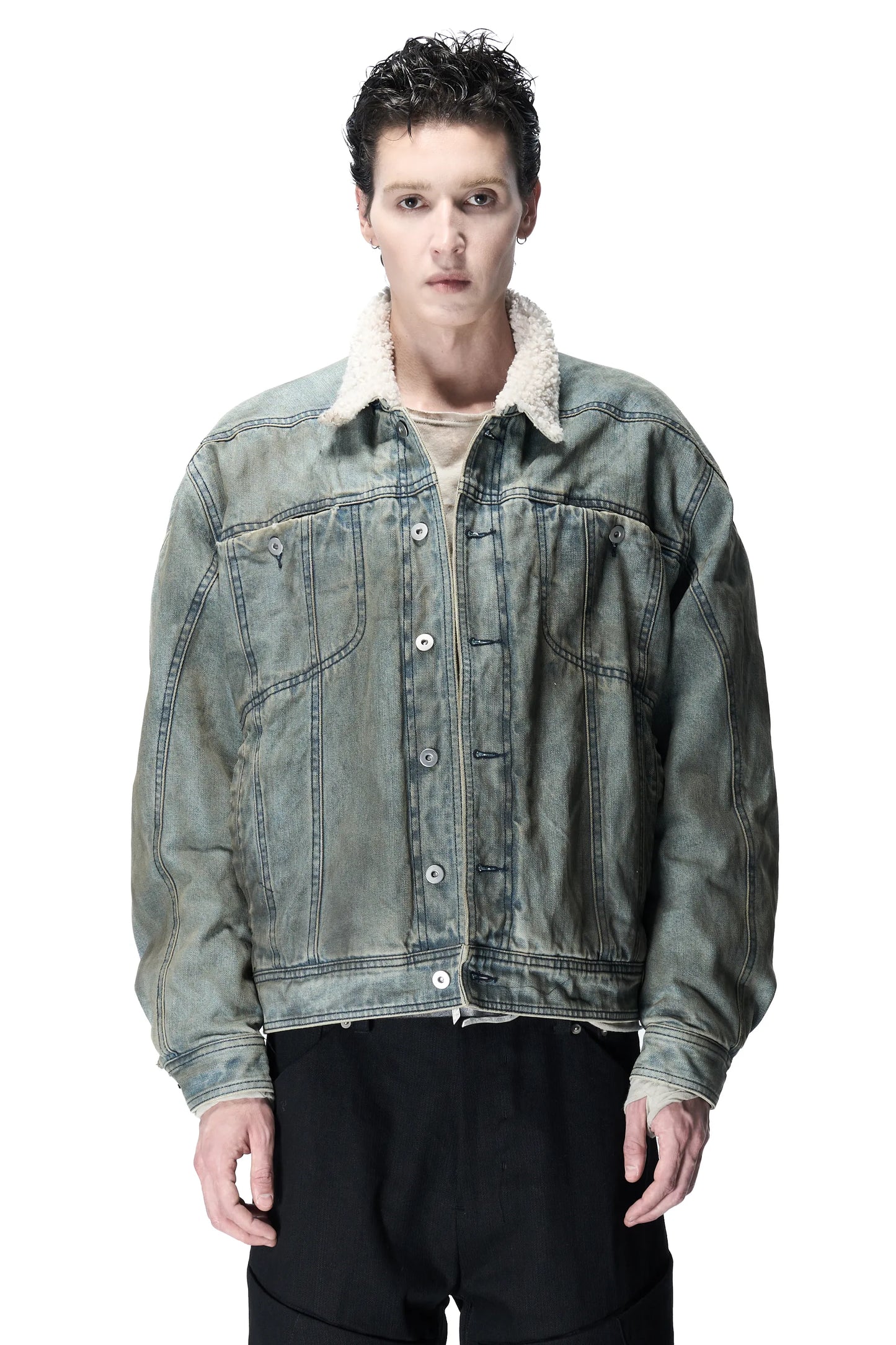 Denim jacket with fur collar