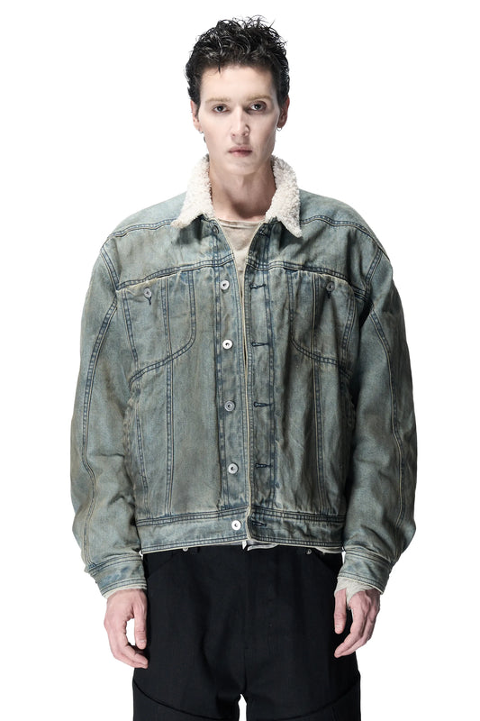 Denim jacket with fur collar