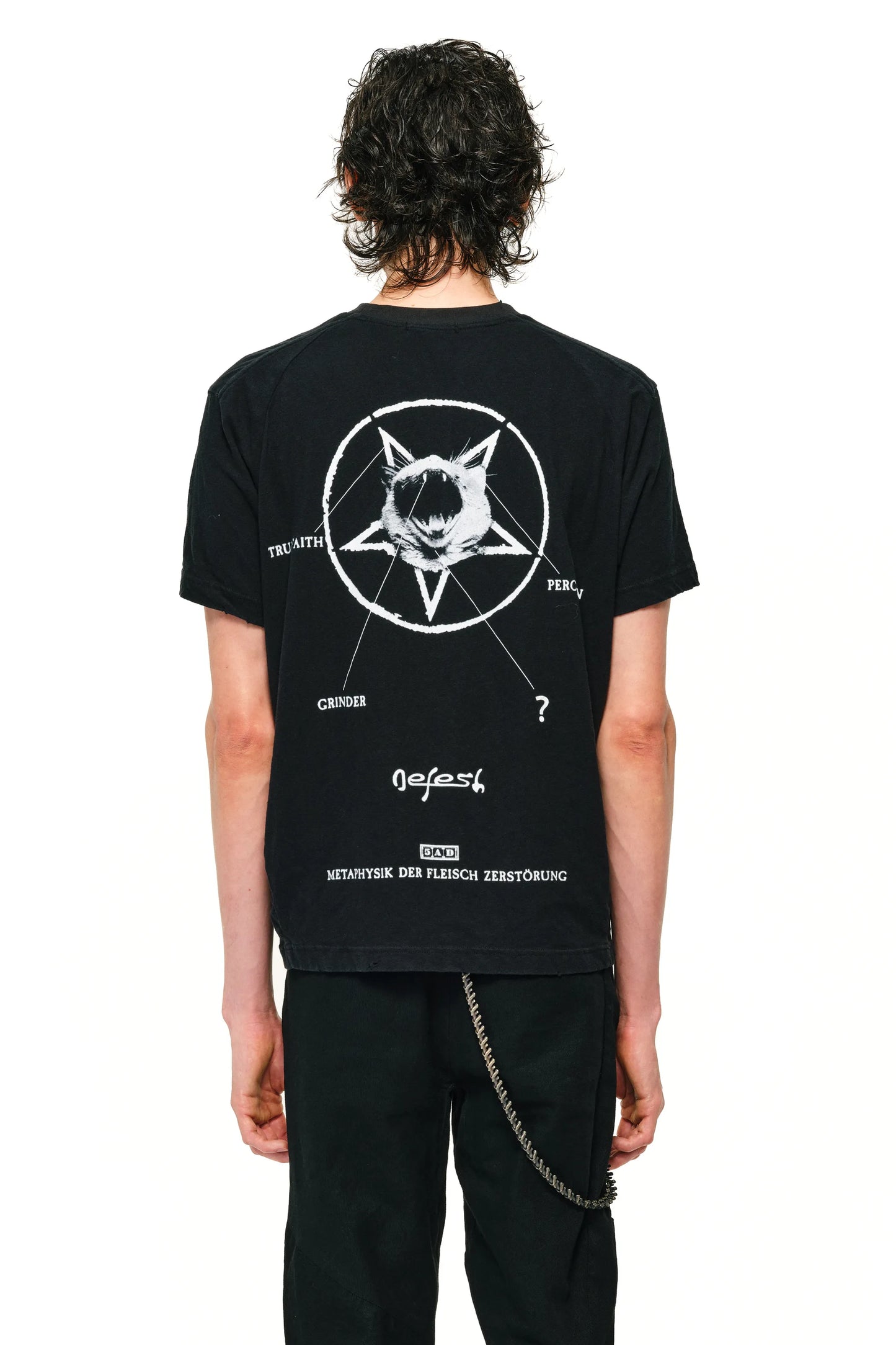 Metaphysik fictional merch TEE